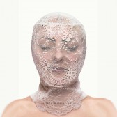 Cagoule dentelle blanche élégante - Accessoires BDSM Malins-Plaisirs