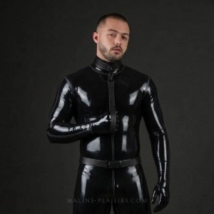 Signature Collar & Short Leash